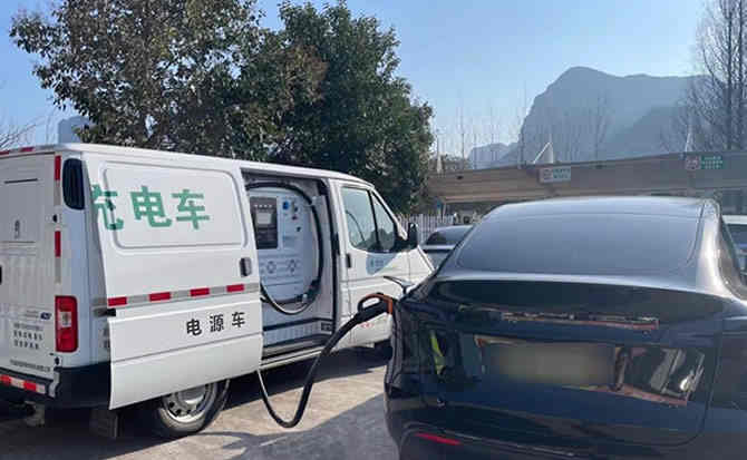 越西汽车搭电